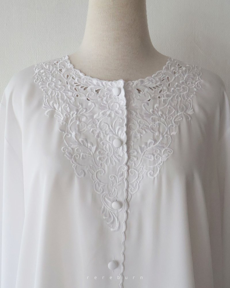 レトロ刺繍襟 韓国製 ルーズフィット欧米スタイル 長袖 白 ヴィンテージシャツ - シャツ・ブラウス - ポリエステル ホワイト