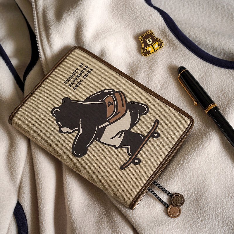 Skateboard Bear Cotton Pocket Book Clothes Diary Cover - สมุดบันทึก/สมุดปฏิทิน - ผ้าฝ้าย/ผ้าลินิน สีกากี
