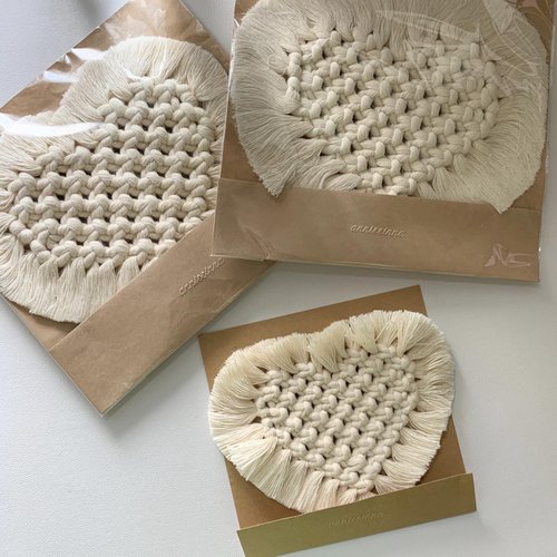 𝐚𝐧𝐧𝐢𝐞𝐞𝐢𝐧𝐧𝐚 |macrame studio Macrame 波希米亞 愛心 編織杯墊
