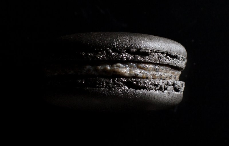 HERSTON [black sesame] 1 into macarons - Cake & Desserts - Other Materials Multicolor