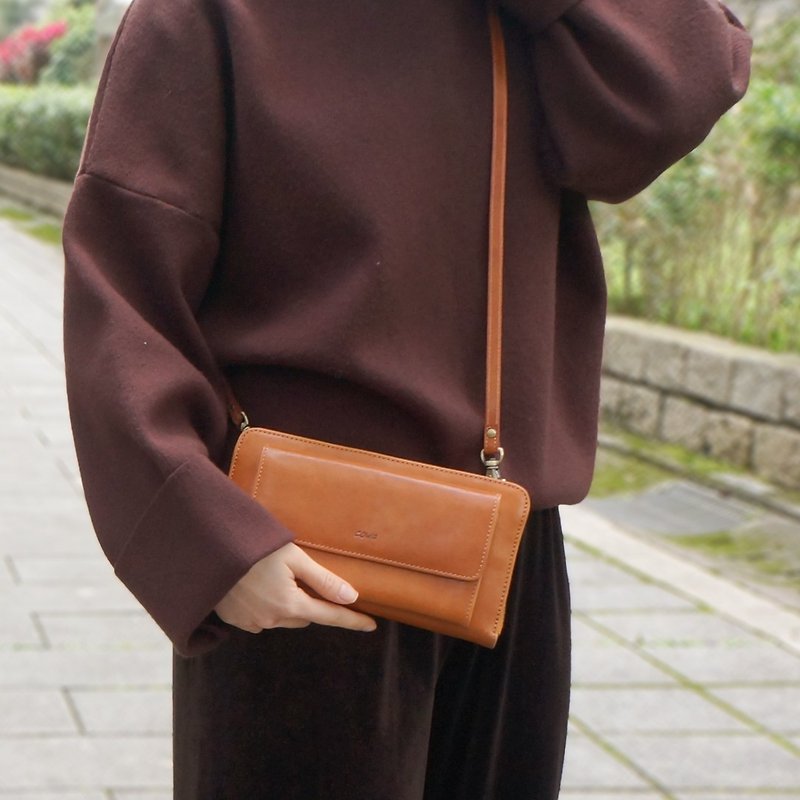 Shrug shoulder bag - caramel brown - กระเป๋าแมสเซนเจอร์ - หนังแท้ สีนำ้ตาล