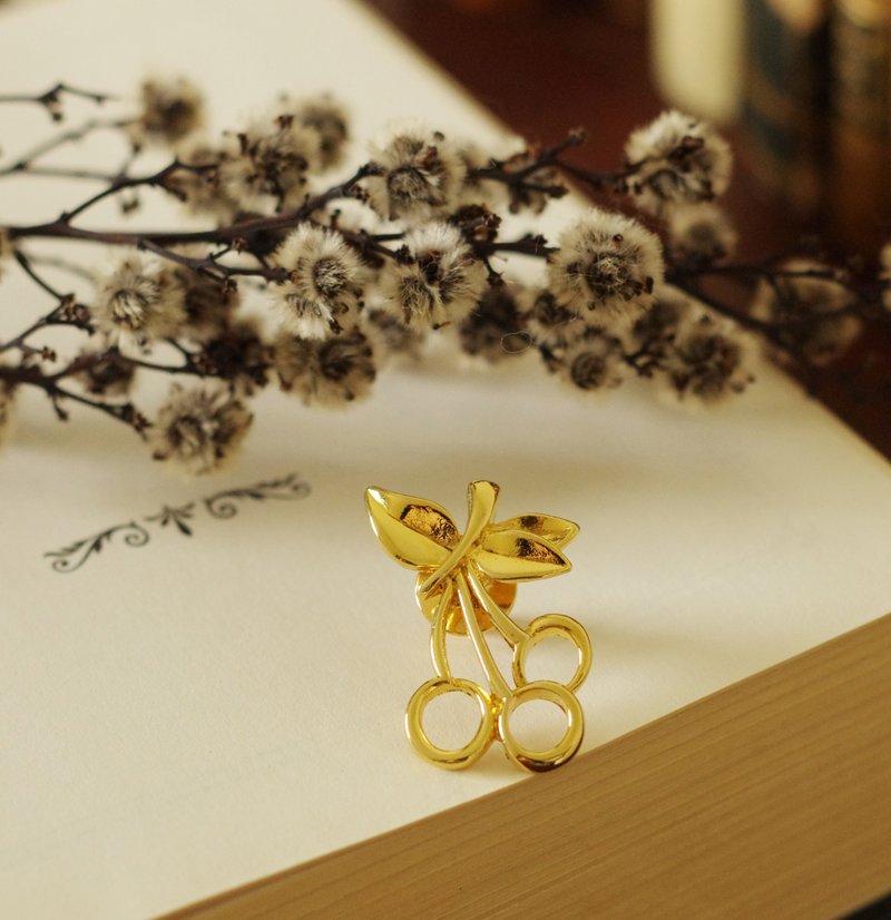 Gold and Silver Baby Antique Golden Elegant Fruit Cherry Tie Pin Hat Pin Brooch Heart Pin B1721 - เข็มกลัด - โลหะ สีทอง