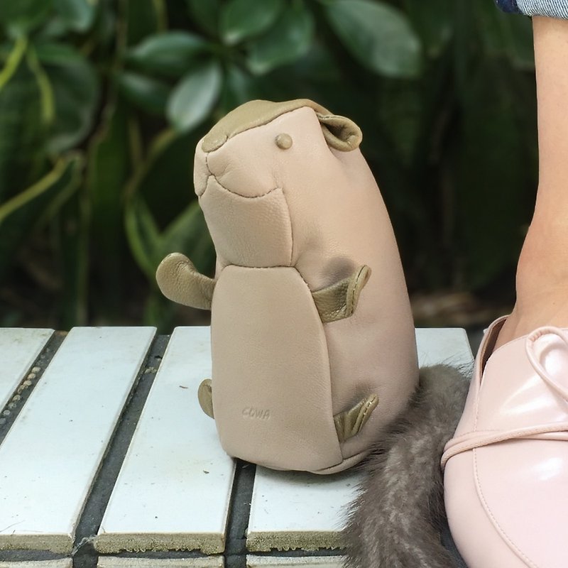 Squirrel cosmetic bag - กระเป๋าเครื่องสำอาง - หนังแท้ สีนำ้ตาล