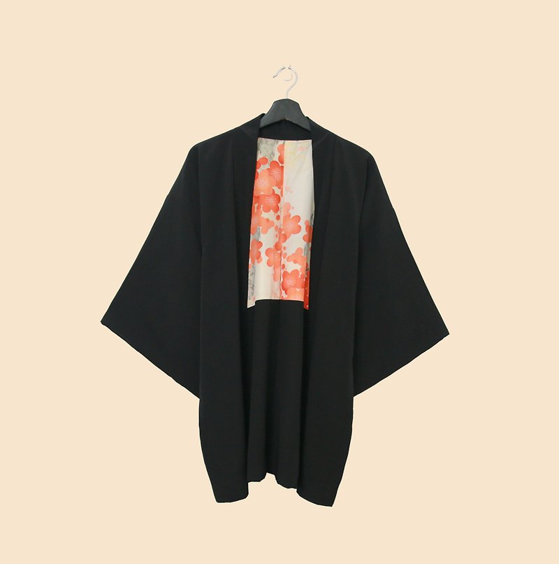 Back to Green-Japan brings back haori glitter embroidery exquisite flowers/vintage kimono - เสื้อแจ็คเก็ต - ผ้าไหม 