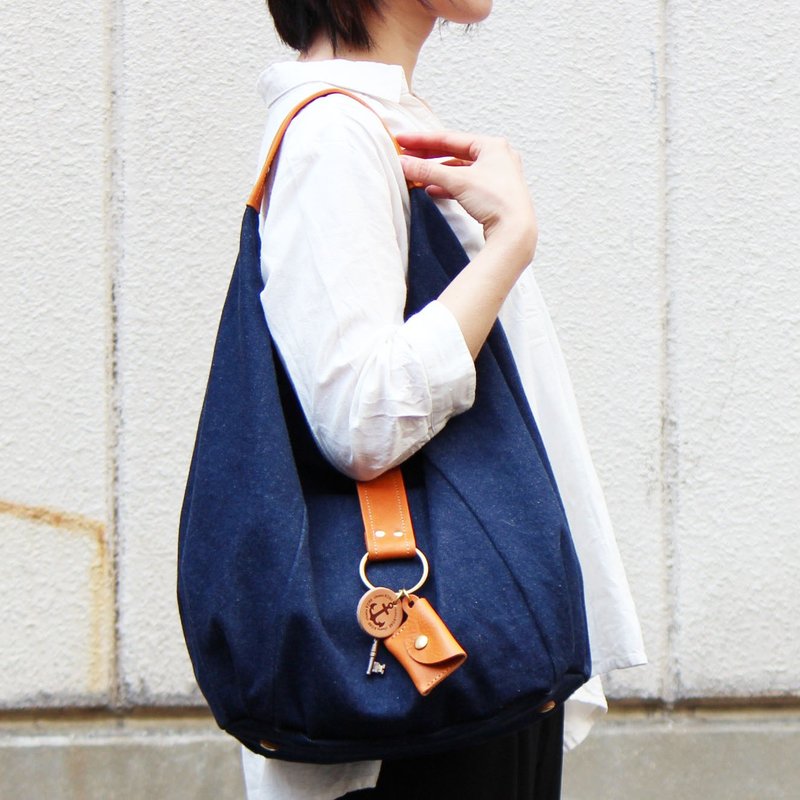 polta denim-Camel denim x leather bag - กระเป๋าถือ - ผ้าฝ้าย/ผ้าลินิน สีน้ำเงิน