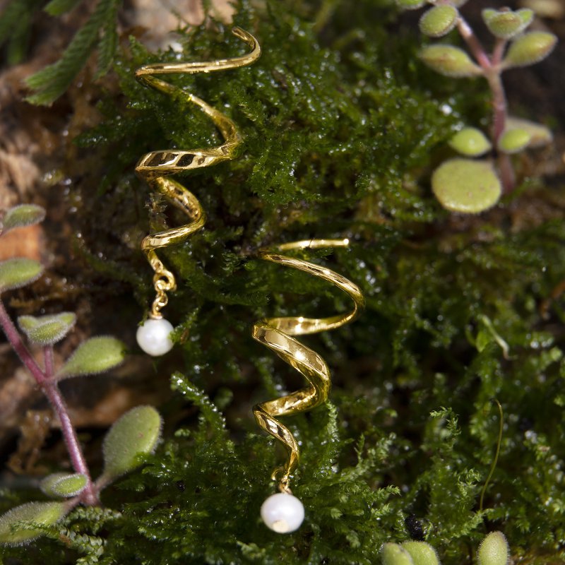 【Final Sale】Fern Strap Natural Pearl Sterling Silver Gold Plated Single Earrings - Earrings & Clip-ons - Sterling Silver Gold