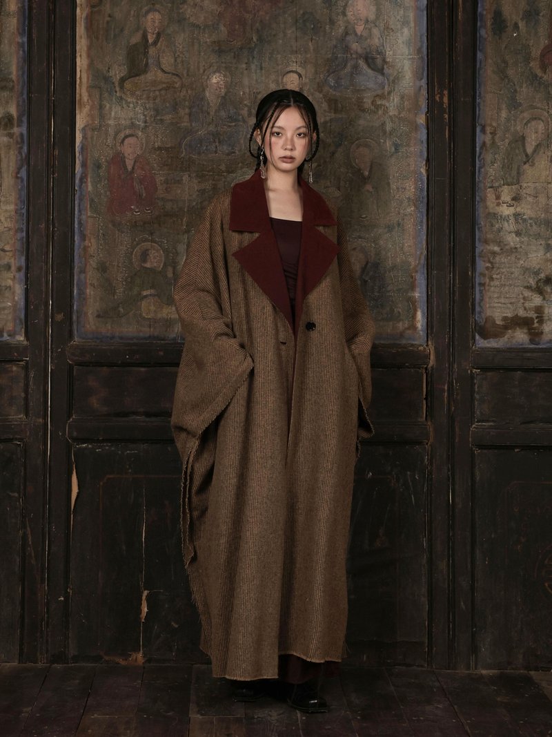 溯洄從之 / 毛邊蝙蝠袖大衣外套 / 長款袍子 - 女大衣/外套 - 其他材質 咖啡色