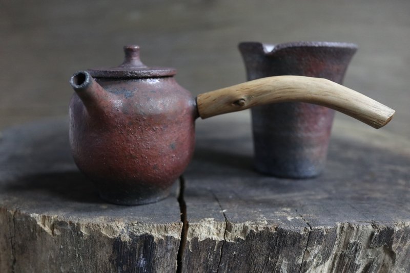赤燼側把壺與勻杯組 - 茶壺/茶杯/茶具 - 陶 紅色