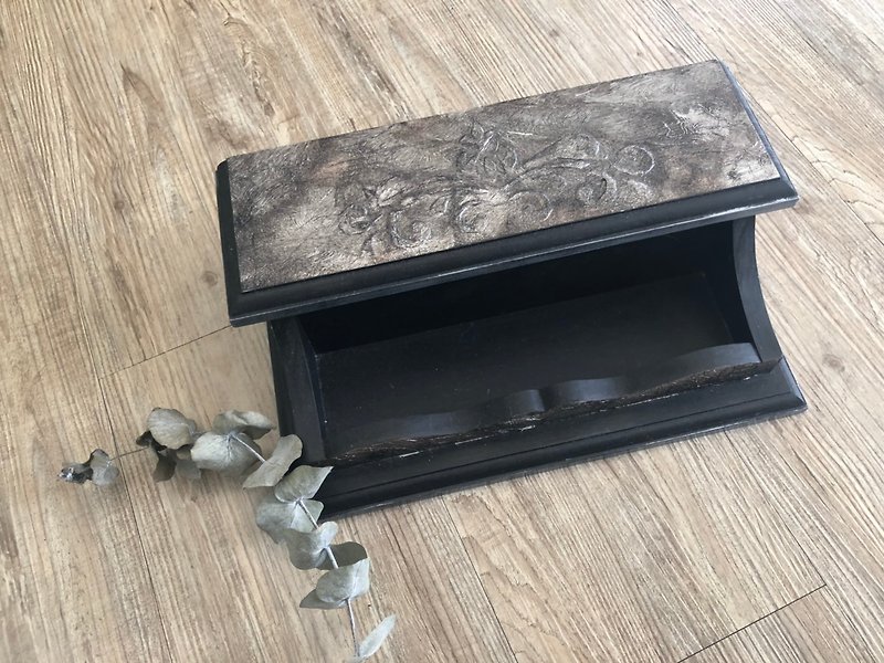 Mellow daddy tin carving table storage box tin carving can be ordered [Limited spot models] Five times the volume discount - Storage & Gift Boxes - Wood Black