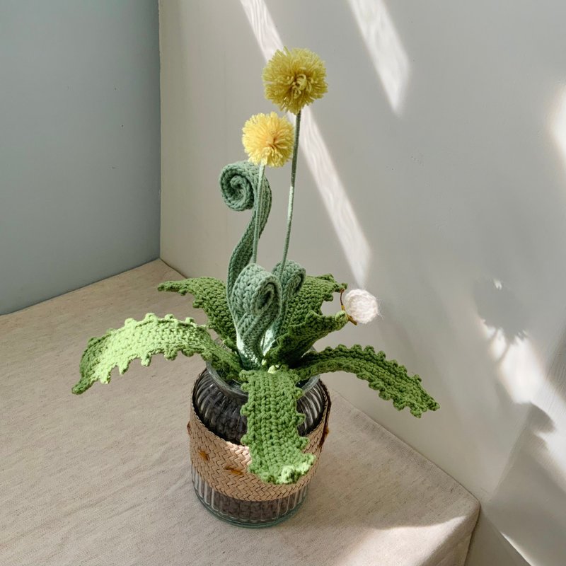 蒲公英與小白蝶 針織手作 - 擺飾/家飾品 - 其他材質 黃色