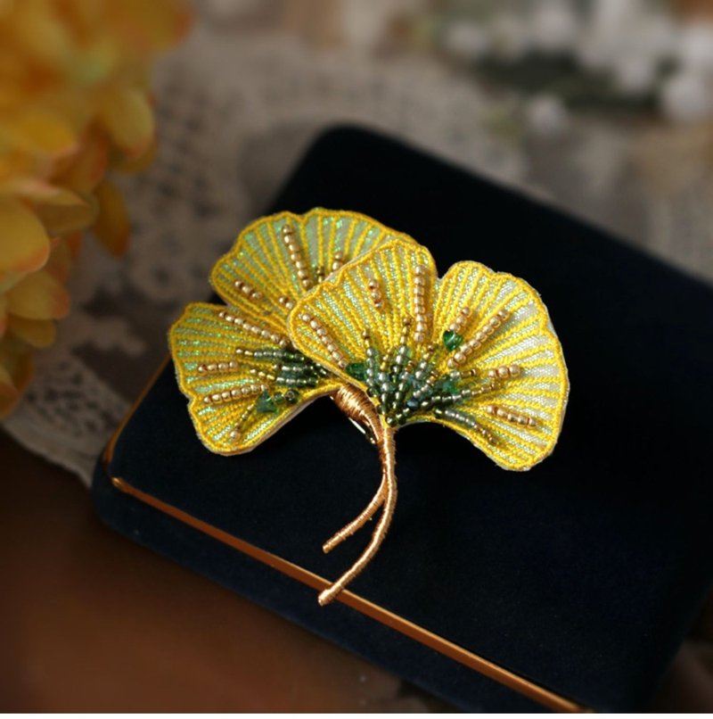 銀杏葉胸針女 秋冬復古大氣設計感刺繡胸花典雅旗袍別針裝飾配飾 - 胸針 - 繡線 