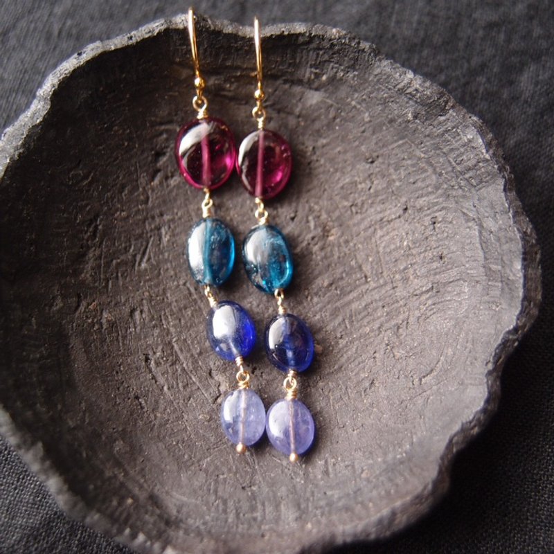 【K14gf】Three colors Earrings タンザナイト×ブルーサファイア×カイヤナイト ピアス - 耳環/耳夾/耳骨夾 - 寶石 藍色