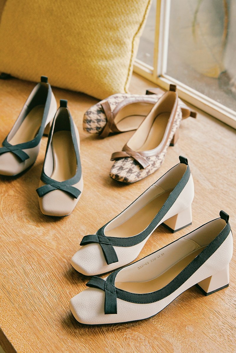 聚酯纖維 娃娃鞋/平底鞋 - Faye 復古結飾跟鞋(三色)