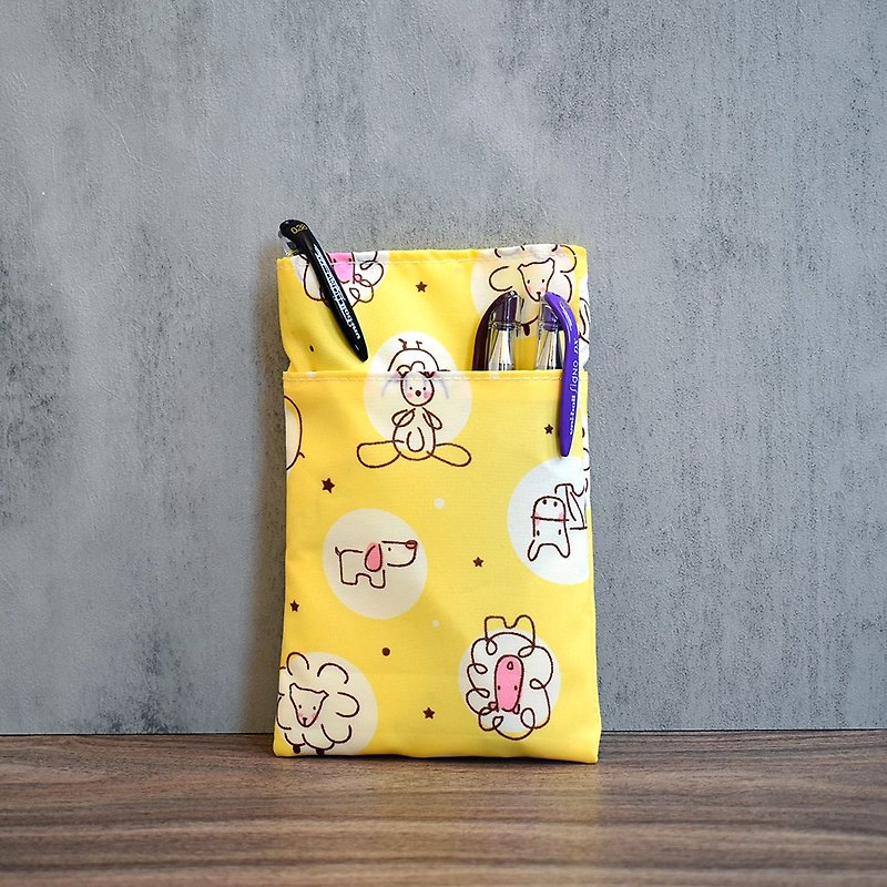 Three-layer pocket doctor gown pencil case_Sketch Animals - Pencil Cases - Nylon Yellow