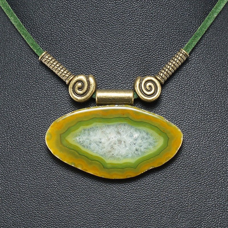 Olive Green Yellow Agate Slice Slab Geode Oval Gemstone Jewelry Pendant Necklace - สร้อยคอ - เครื่องประดับพลอย สีเหลือง