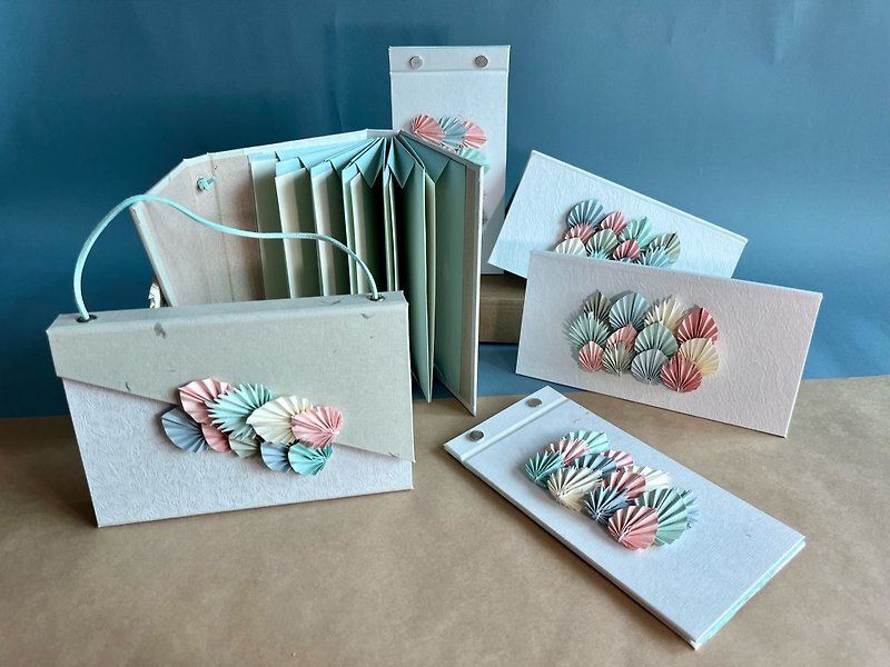 March Plan - Three Lucky Cards (Limited Spot) / Handmade Cards / Handmade Books - การ์ด/โปสการ์ด - กระดาษ หลากหลายสี