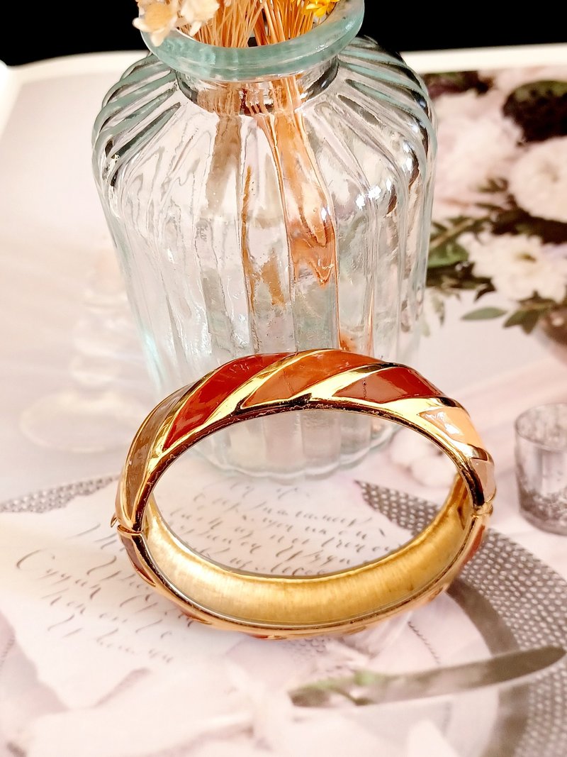 vintage jewelry Trifari 多彩琺瑯現代風格 手環 - 手鍊/手環 - 其他金屬 