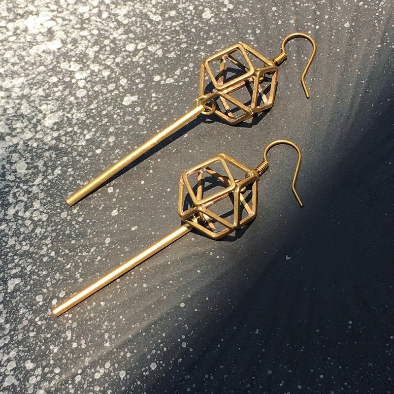 [Lost and find] antique Bronze polygonal graphic earrings - ต่างหู - เครื่องเพชรพลอย สีทอง