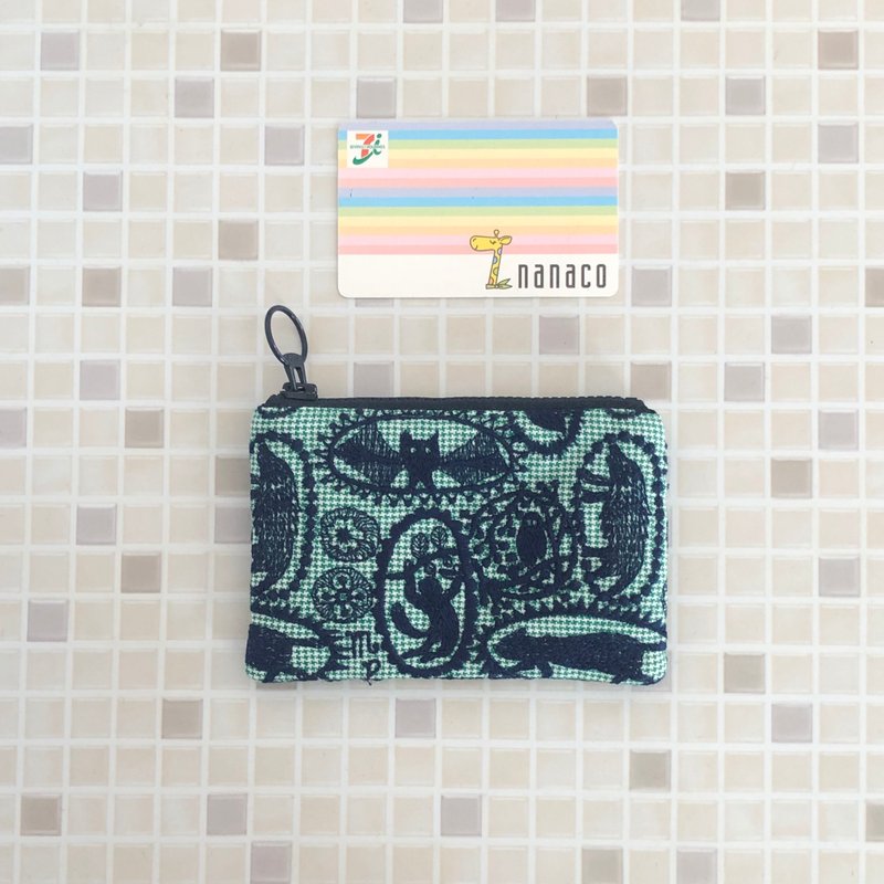 mina perhonen jungle relief mini pouch zero coin pouch - กระเป๋าใส่เหรียญ - ผ้าฝ้าย/ผ้าลินิน สีเขียว