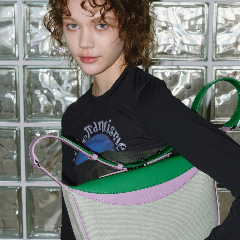 Berlin Lilac Shoulder Crossbody Bag (Two-tone Canvas + Cow Leather) - 側背包/斜背包 - 其他材質 咖啡色