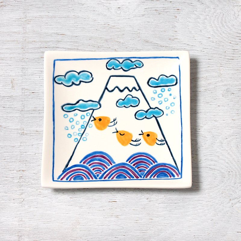 ポップな富士山と波千鳥・冬の四角皿 - 小皿 - 磁器 ホワイト
