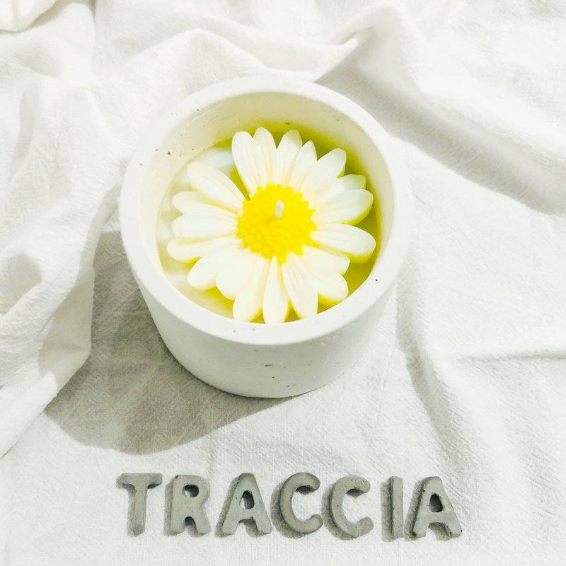 Scented Series - Daisy Cement Candle / Matte White - Fragrances - Cement White