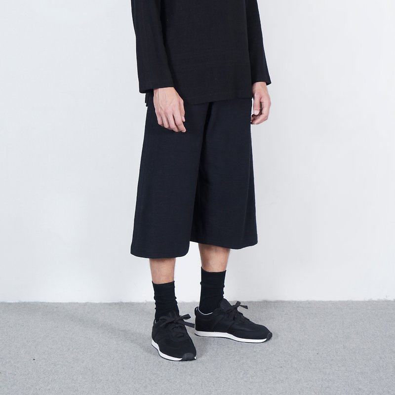 Black and white cut AW black feather crotch front pleated wide pants - Men's Pants - Cotton & Hemp Black