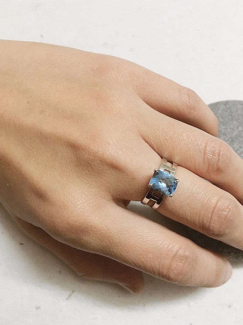情有獨鍾 瑞士藍 托帕石 戒指 尼泊爾 手工製 925純銀 - 戒指 - 寶石 