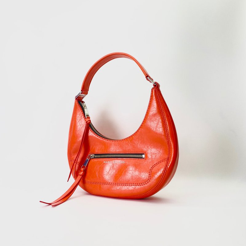 Marc Jacobs ヴィンテージオレンジレザー三日月型ショルダーバッグ Y2Kスタイル・軽やかで多彩なコーディネート - ショルダーバッグ - 革 レッド