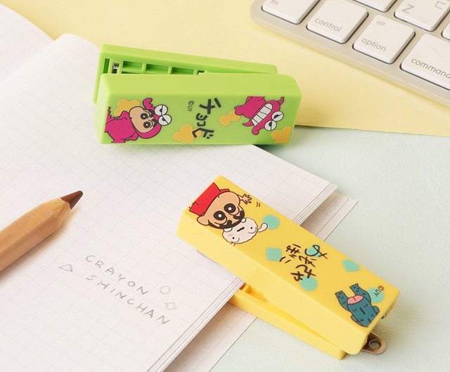 クレヨンしんちゃん 携帯ホチキス 正規正規文具 折りたたみミニ