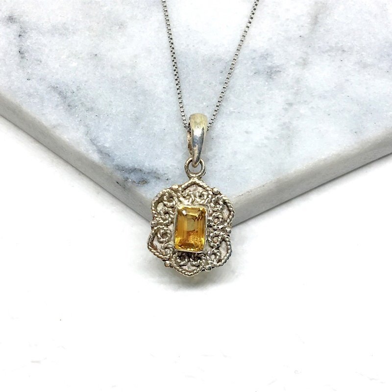 Citrine 925 Sterling Silver Heart-shaped Lace Necklace Nepal Hand-Made inlay (Reward Fans 2) - Necklaces - Gemstone Yellow