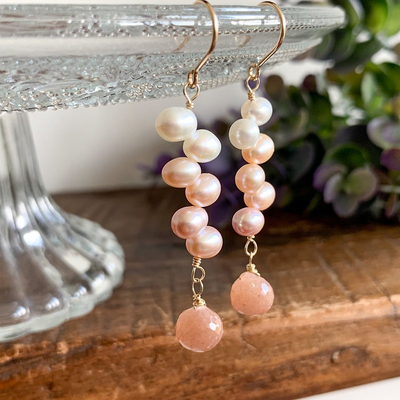 14kgf freshwater pearl and peach moonstone gradation earrings