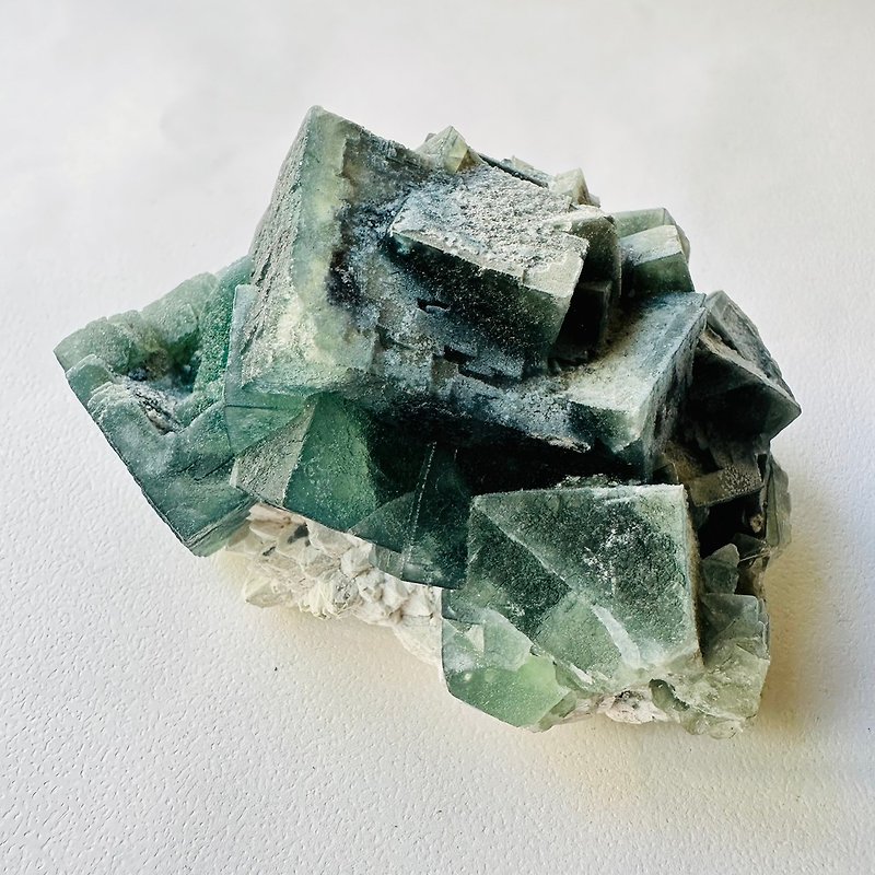 內蒙絲綢螢石 綠1•天才石•智慧•晶礦晶簇•指導靈•磁場淨化 - 裝飾/擺設  - 其他材質 綠色