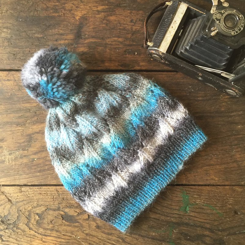 Thermal gradient blue knit hat / wool hat / wool cap / Handmade hats (men and women can wear) Handmade〗 〖crazy hopscotch - หมวก - ขนแกะ สีน้ำเงิน