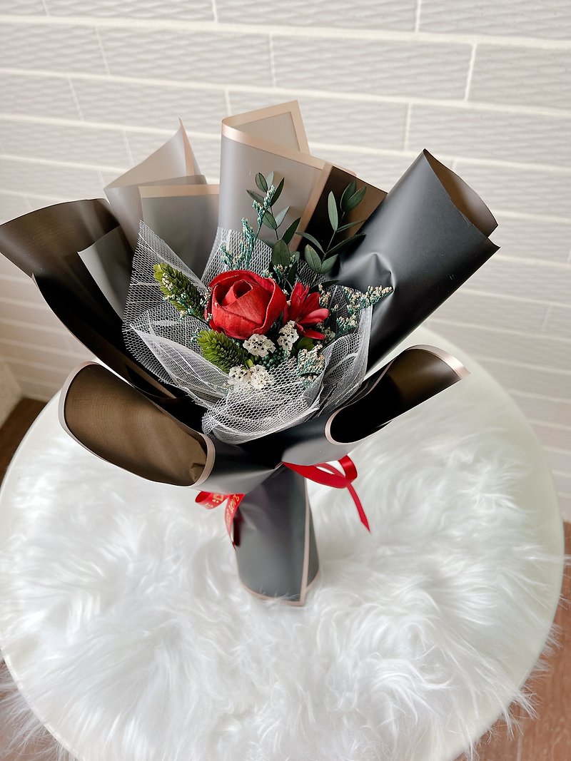 レッドバラの花束をディフューズ - ドライフラワー・ブーケ - 寄せ植え・花 