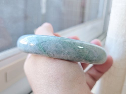 螺絲帽帽工作室 【親翠】天然翡翠【G】糯滿綠果綠飄花手鐲60圈口 試圈口價