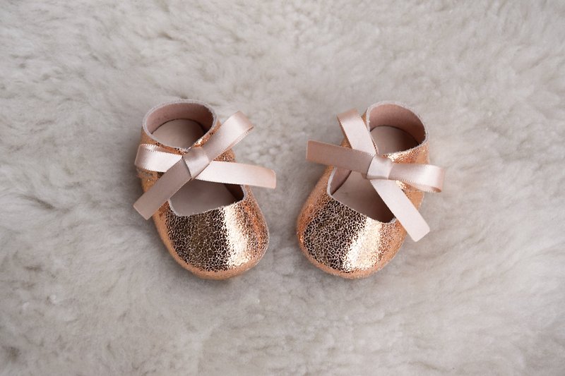 玫瑰金色嬰兒鞋 手工嬰兒鞋 真皮學步鞋 彌月禮物 新生兒禮物 嬰兒禮物 小孩禮物 女寶寶週歲禮物 - 男/女童鞋 - 真皮 粉紅色