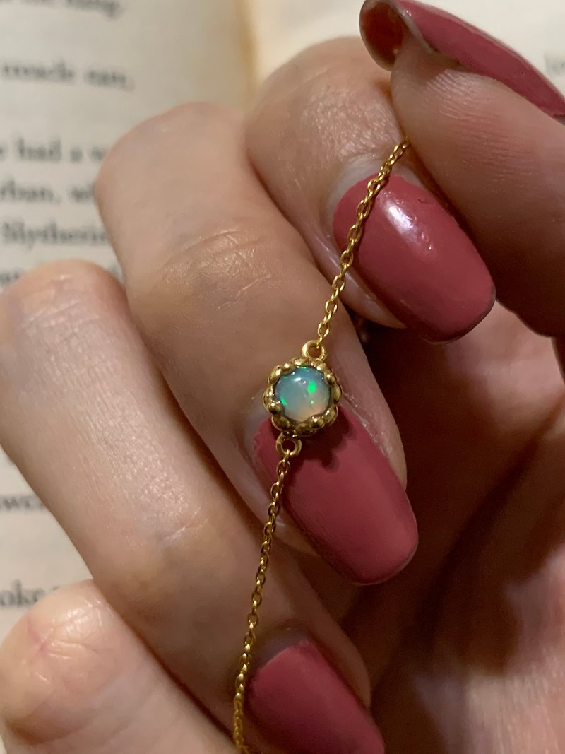 Opal Floret Bracelet - สร้อยข้อมือ - โลหะ สีทอง