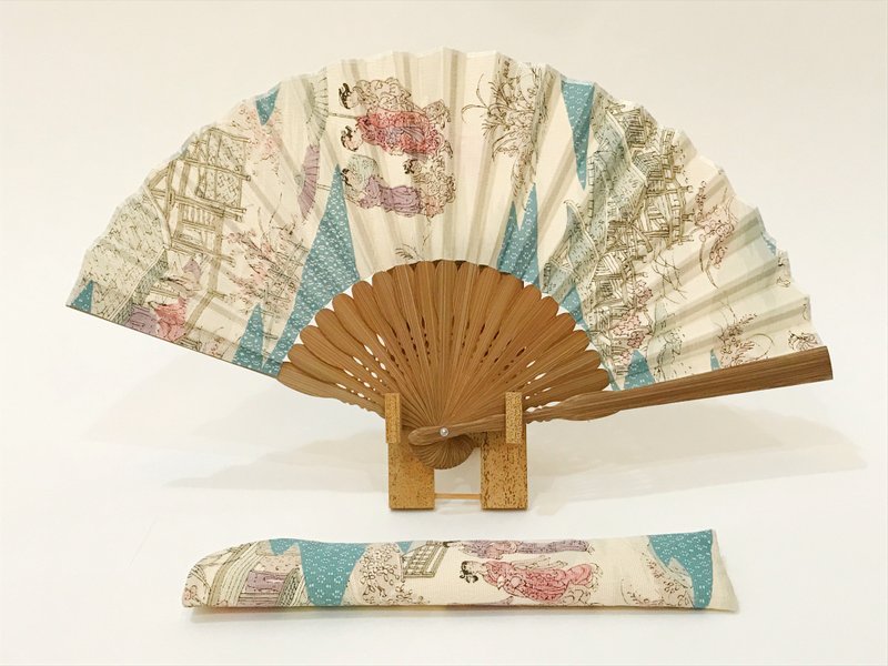 着物扇子　アンティークの絹の着物使用　日本の京都の職人が手仕事で制作　オンリーワン　プレゼントに最適 - 扇子 - 絲．絹 白色