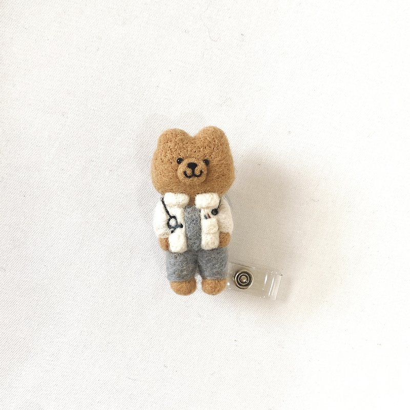 Ringo Bear wears doctor's robe wool felt ID card holder mini size - ที่ใส่บัตรคล้องคอ - ขนแกะ 