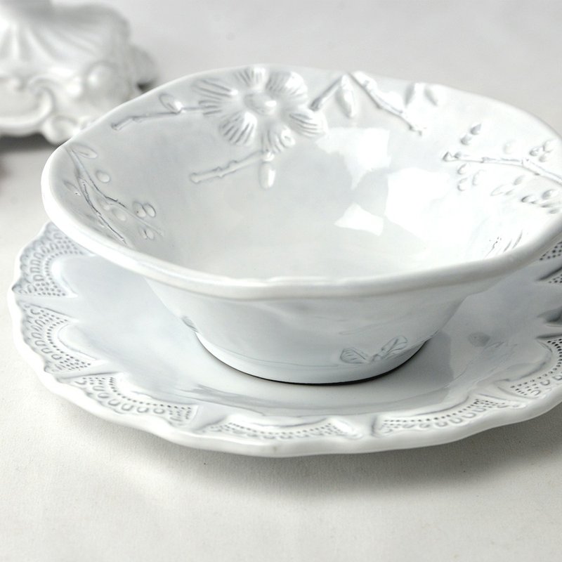 Italian VBC casa-pure white flower series 18cm cereal bowl - Bowls - Pottery White