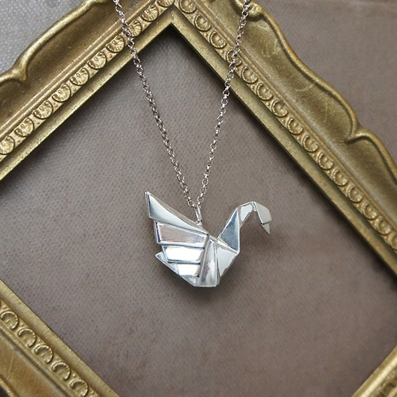 GT Origami Swan Sterling Silver Necklace - สร้อยคอ - โลหะ สีเงิน