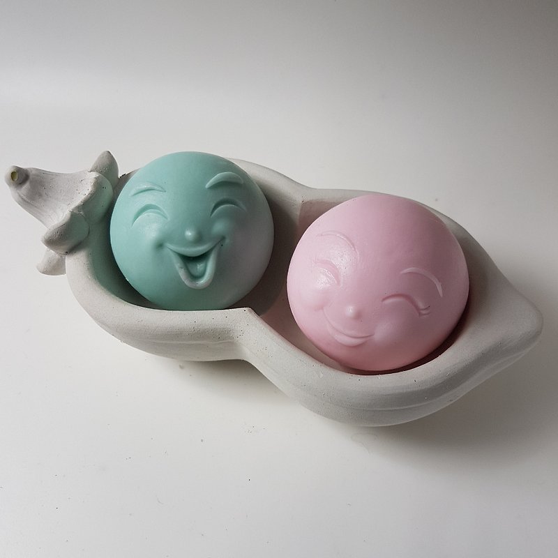 Two Peas In A Pod - one cement pot with 2 soaps - สบู่ - ปูน สีเงิน