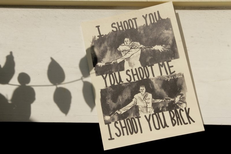 I SHOOT YOU, YOU SHOOT ME, I SHOOT YOU BACK - 刊物/書籍 - 紙 黑色