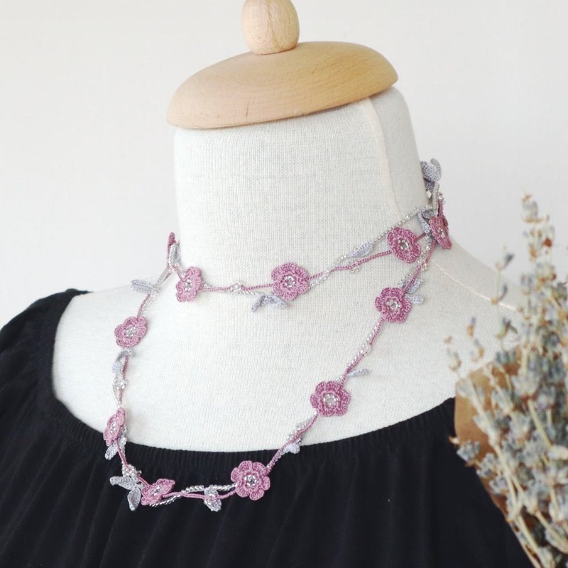 OYA crochet 90cm Lariet【MARY】Misty Mauve - สร้อยคอ - งานปัก สีม่วง