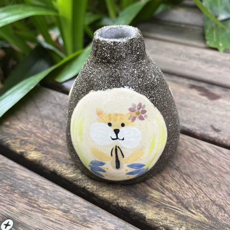 A Lu 松鼠陶花器/筆架/擺飾/禮物/手做手繪 僅此一件 - 花瓶/花器 - 陶 多色
