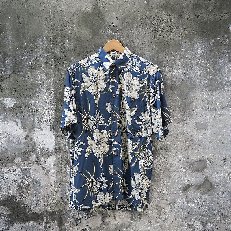 Retro Blue Hibiscus Ancient Hawaiian Shirt - Women's Shirts - Silk 