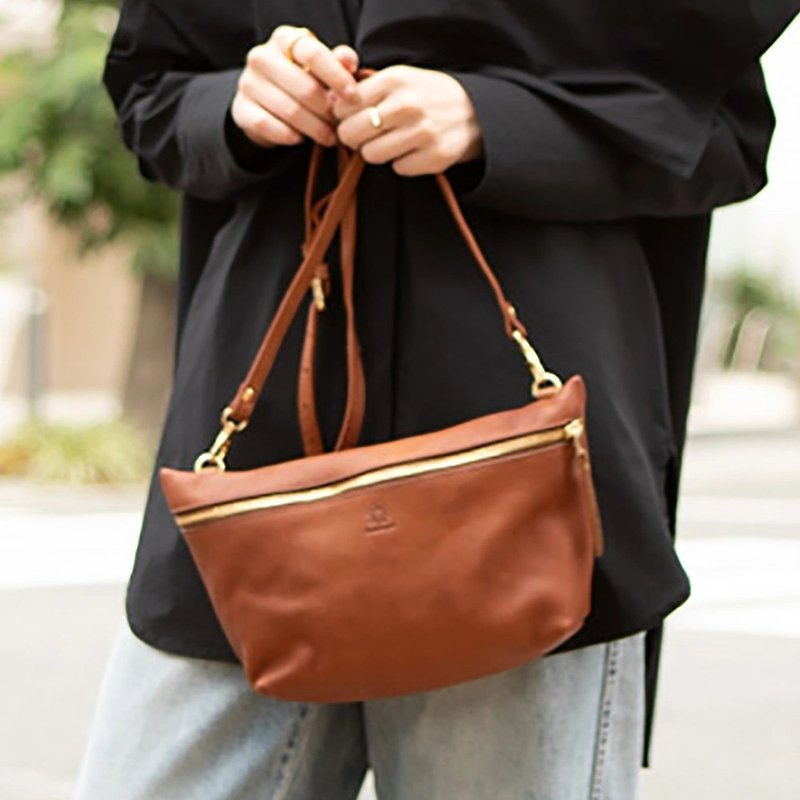 ショルダーバッグ タンニンレザー  牛革 ポーチ 鞄 shoulder bag messenger bag  backpack 【Camel】