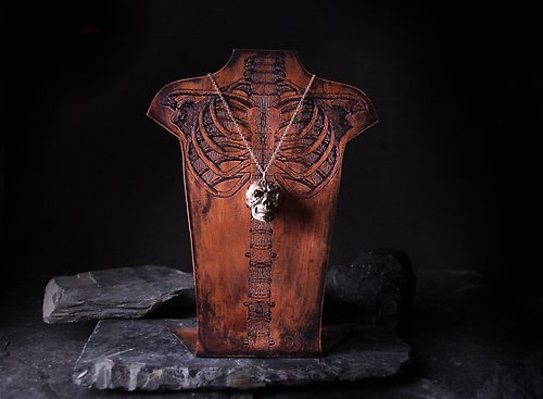 defy The Necklace Display, Skull and Skeleton style.