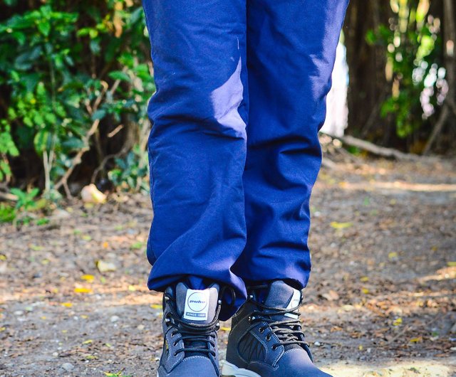 mens black walking boots